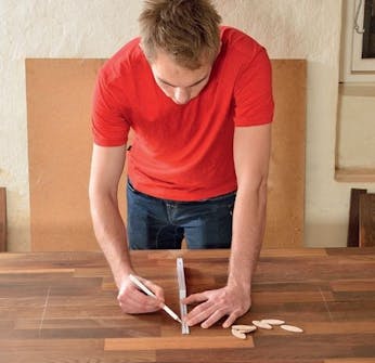 Nye trappetrinn: Legg opp platene til avsatsen Nye trappetrinn: Legg opp platene til avsatsen